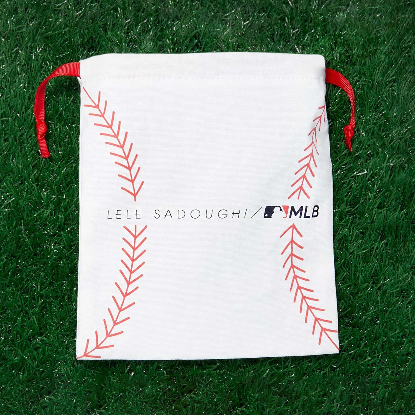 Skyline-embroidered sports bow with orange Mets logo