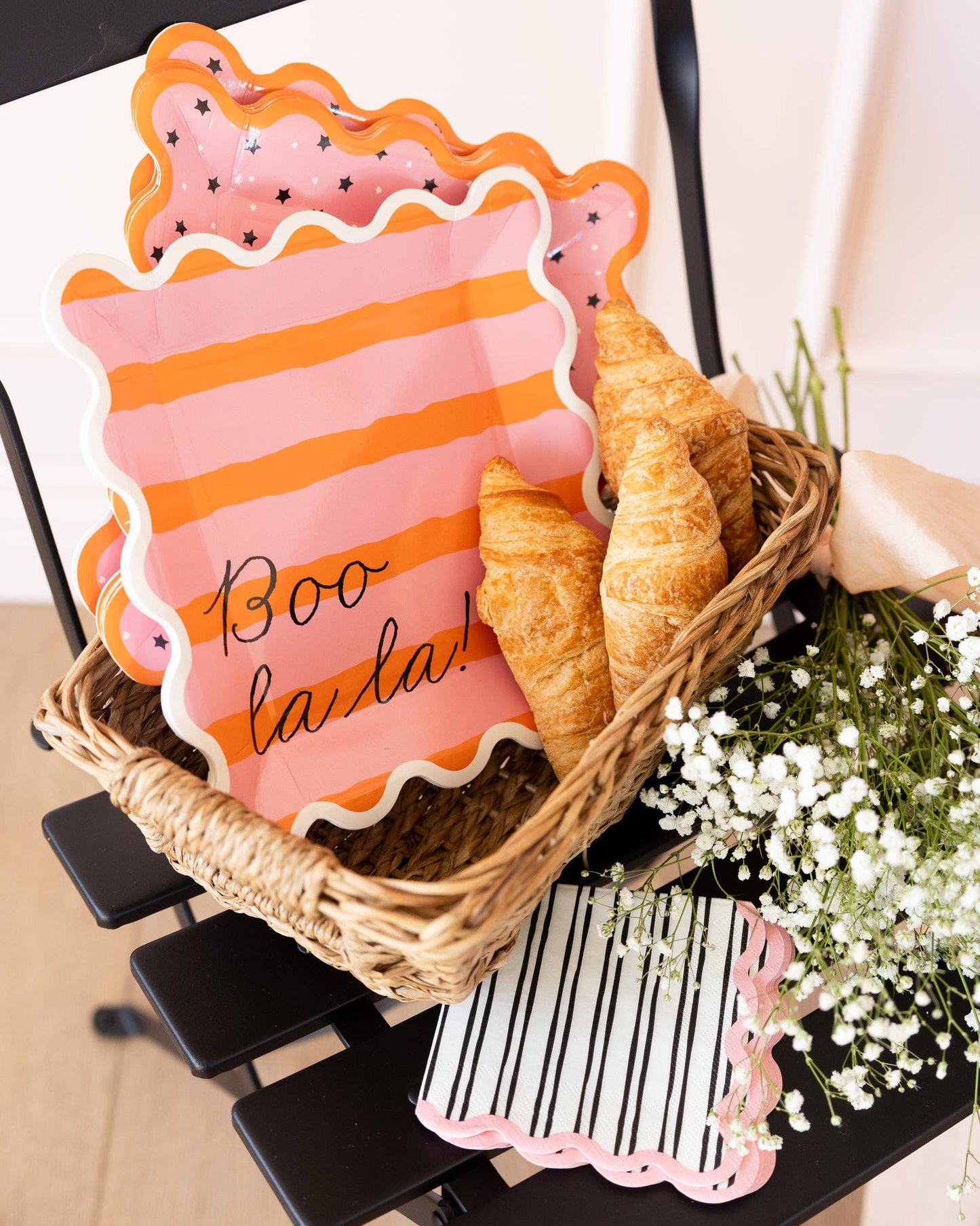 “Boo La La” 🎀👻 Pink & Orange Halloween Plates