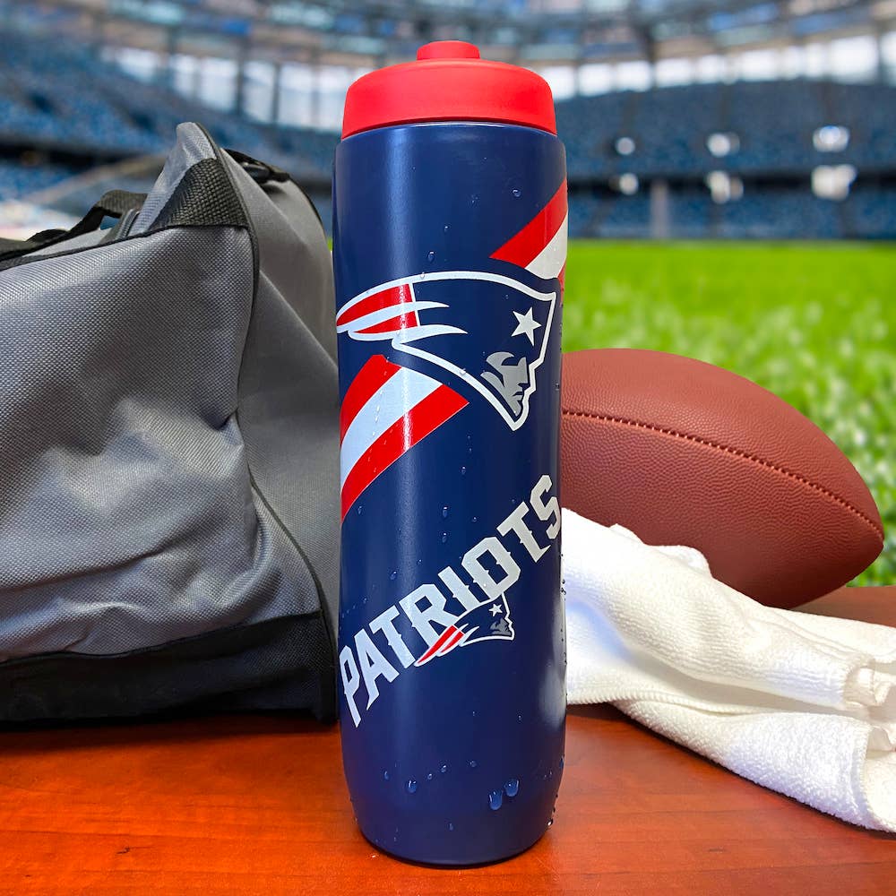 32oz squeezable water bottle with colorful team logos, fast cap, and leak-resistant spout, perfect for cold beverages.