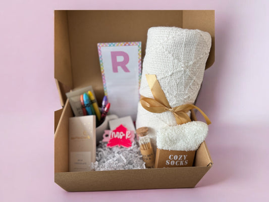 Custom Motherās Day Gift Box, personalized, curated, luxurious, perfect for moms & grandmas