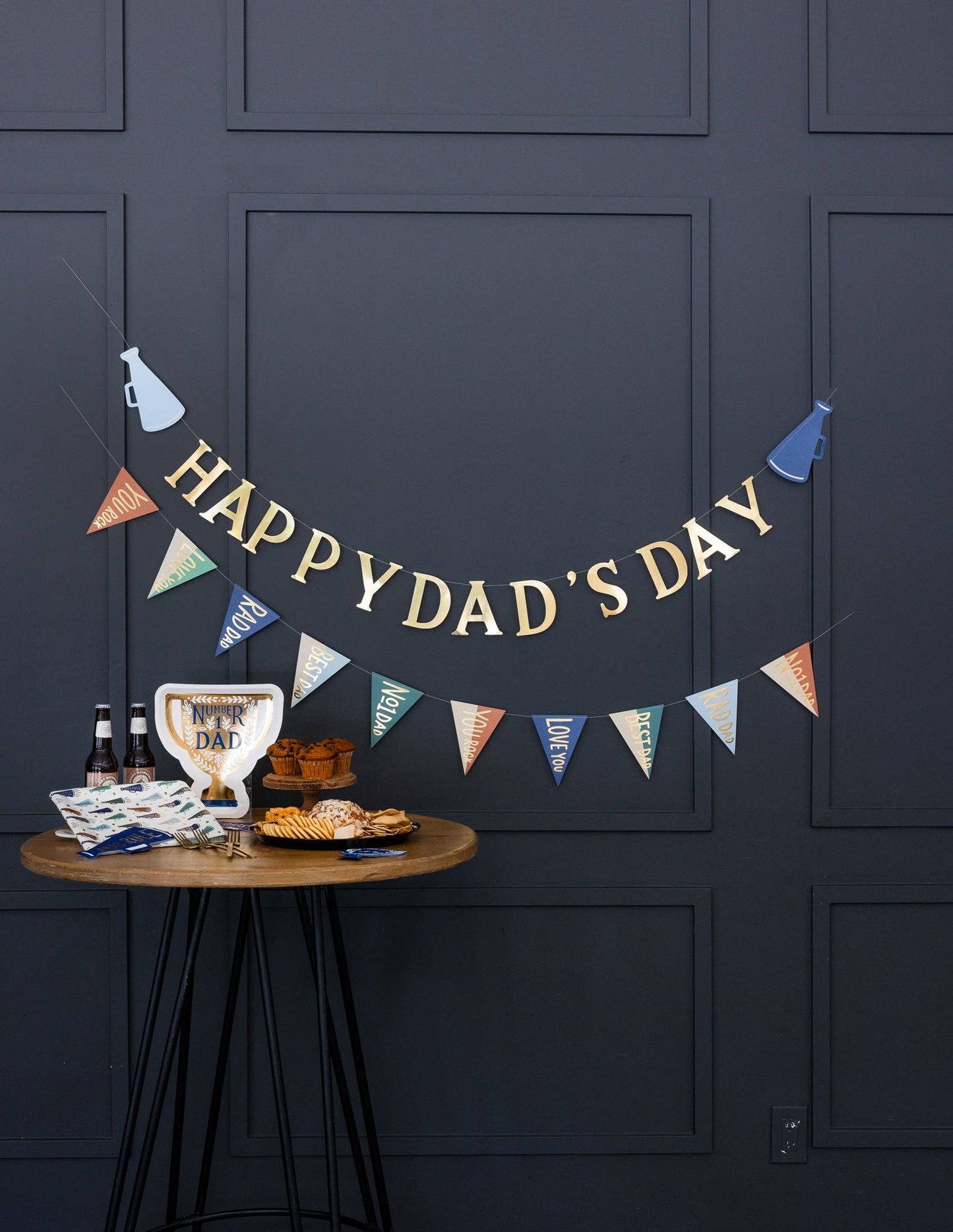 “Dads the Word” 📣 Megaphone Pattern Plate by My Minds Eye