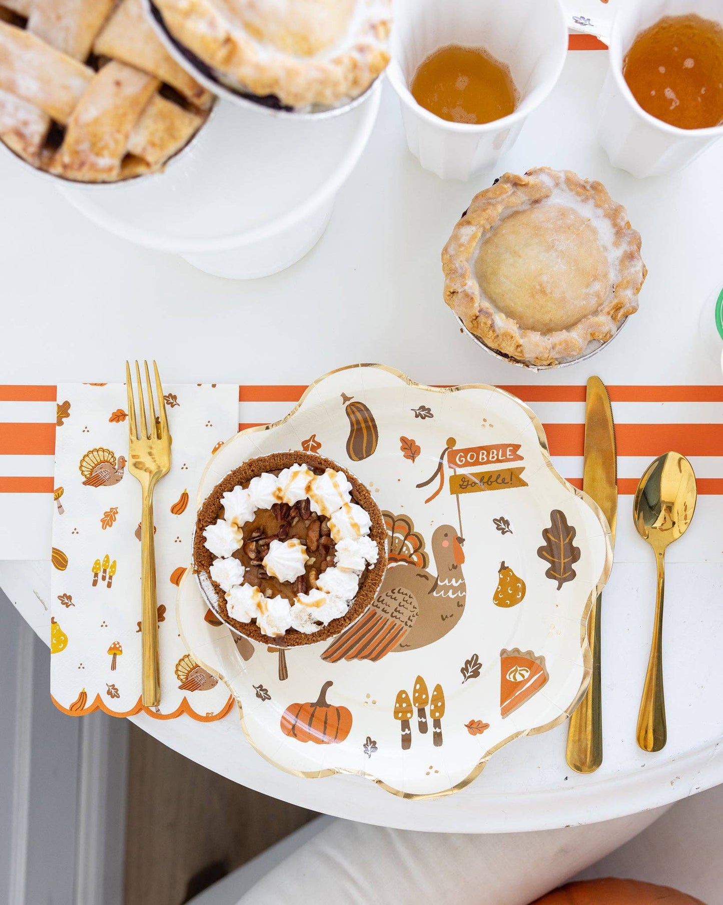 “Feast Mode” 🦃 Thanksgiving Icons Plates