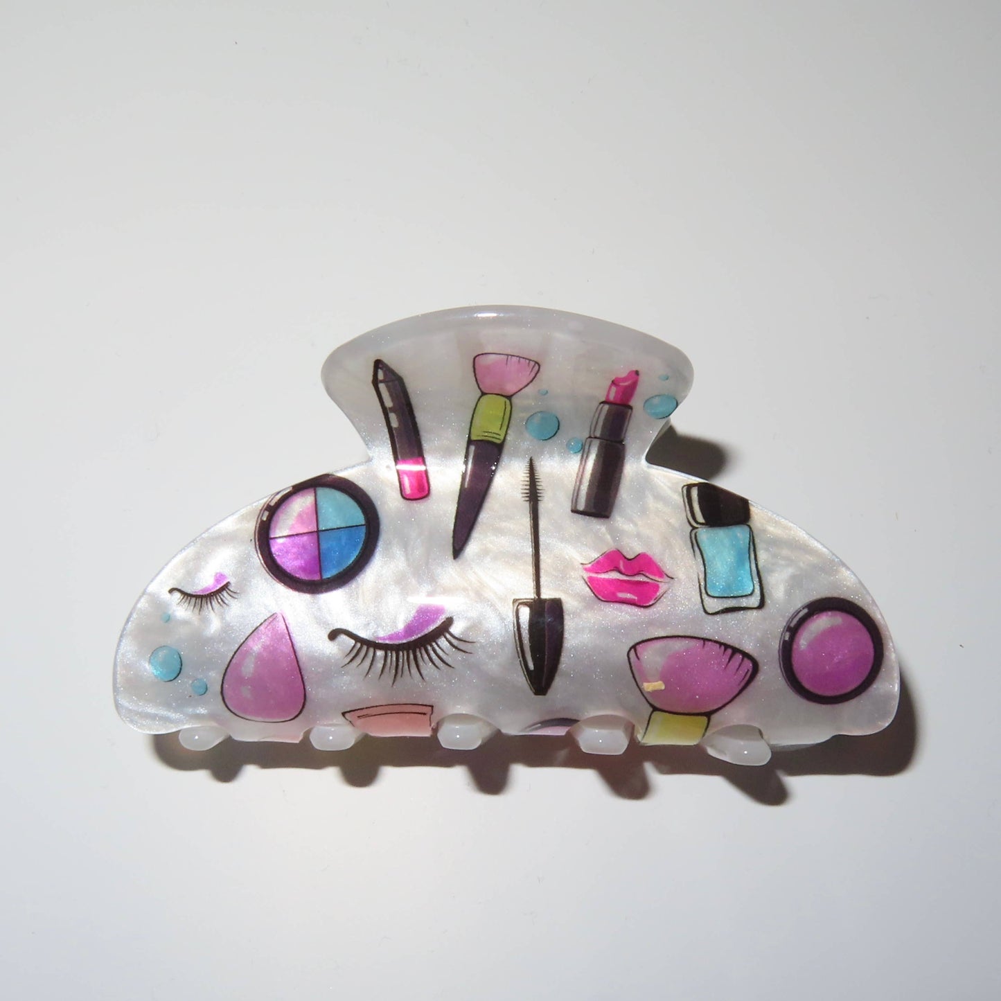 Graphic claw clip with makeup icons – cute for girls, teens, and women