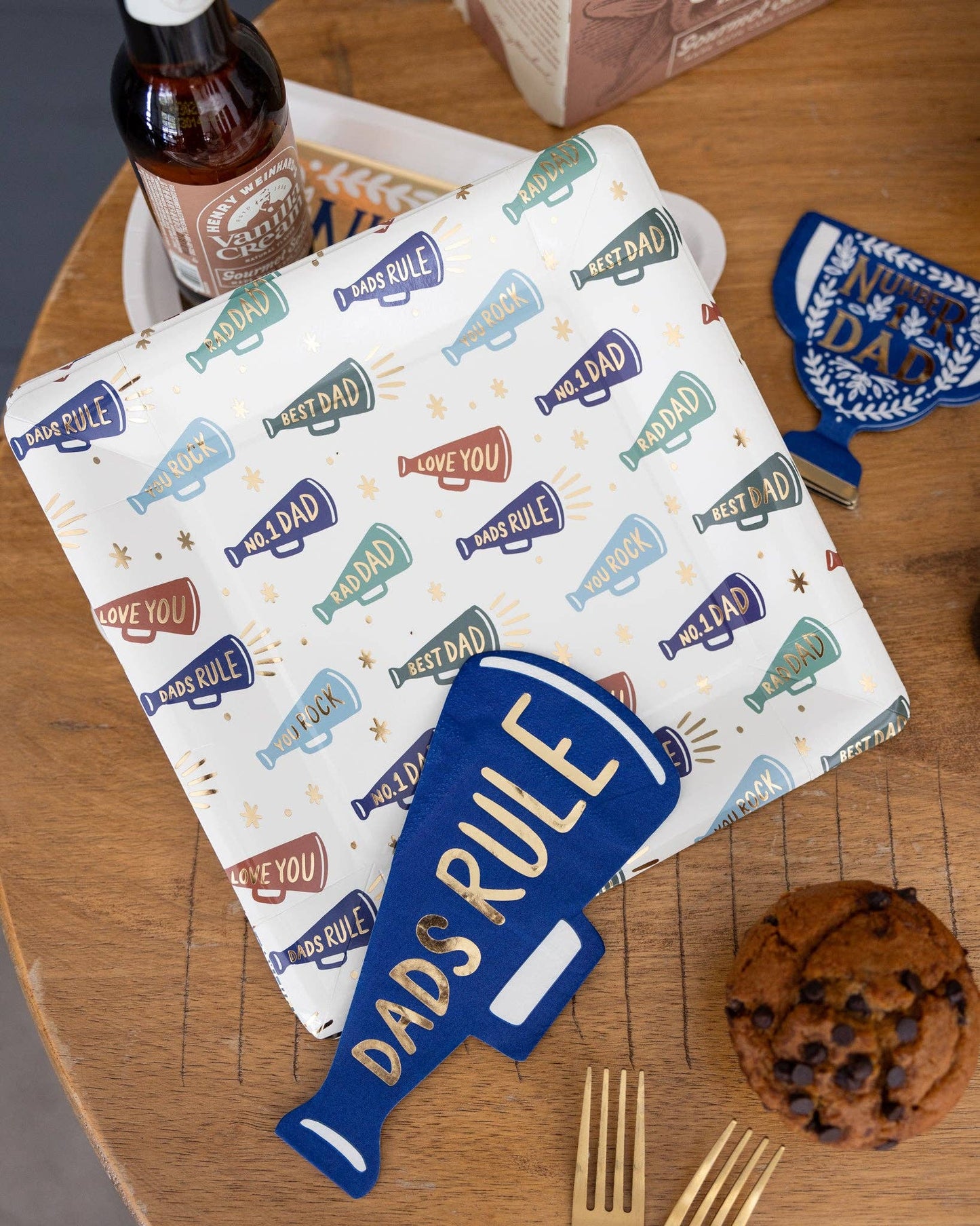 “Dads the Word” 📣 Megaphone Pattern Plate by My Minds Eye
