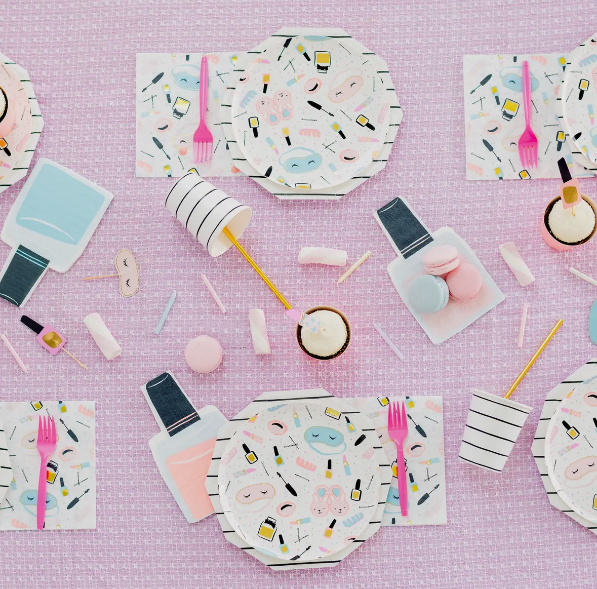 Slumber party plates with neon pops and shiny gold foil accents, perfect for sleepover and spa-themed events. Illustrated by Hello!Lucky for Daydream Society. Set includes 8 paper plates, each 8.25 inches in diameter. Not microwave safe.