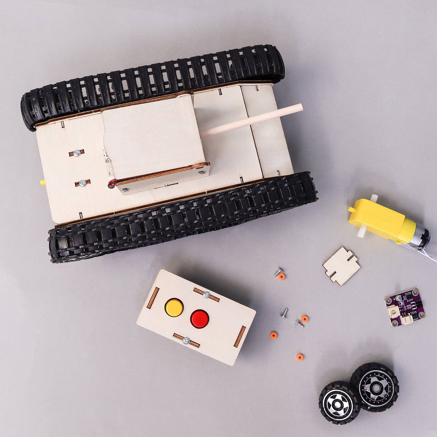 STEM craft kit tank with radio control parts