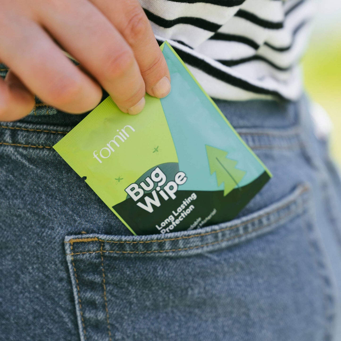 Travel-friendly bug wipes repel mosquitoes, flies, gnats with natural ingredients