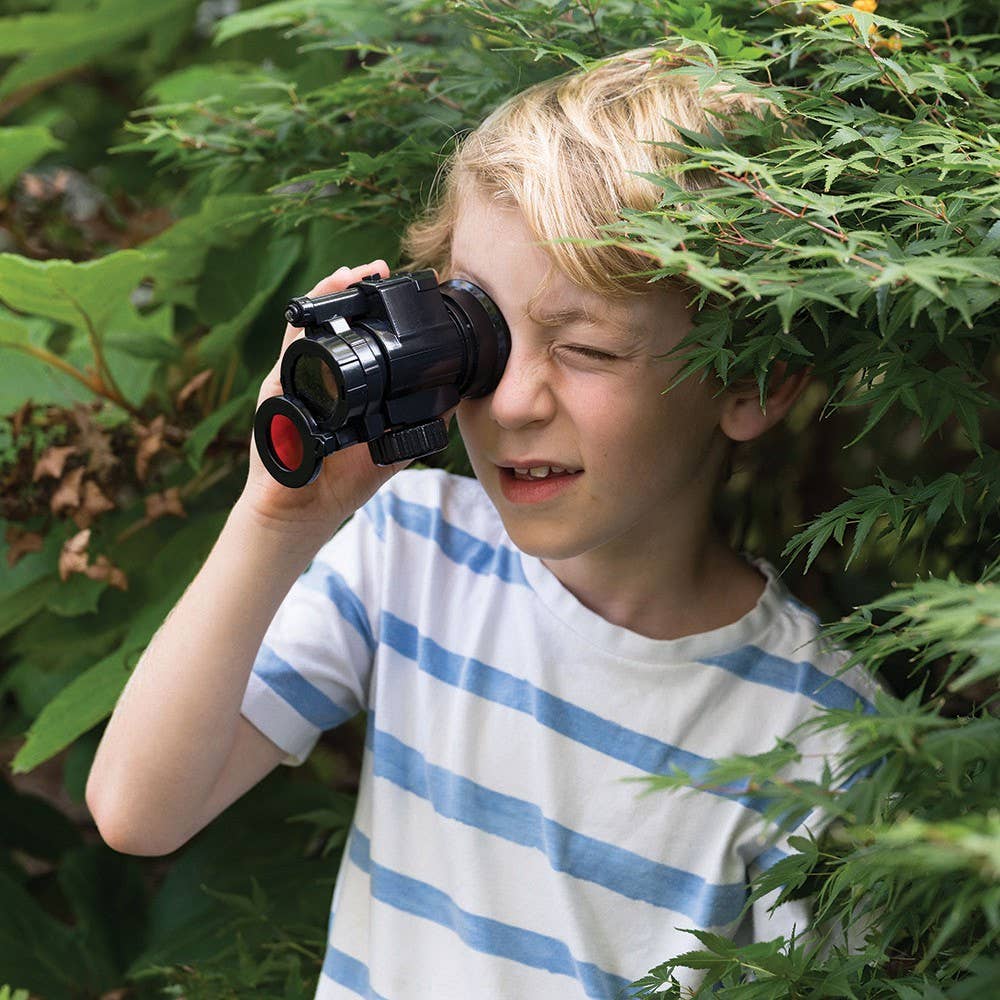 Buildable monocular for curious young explorers