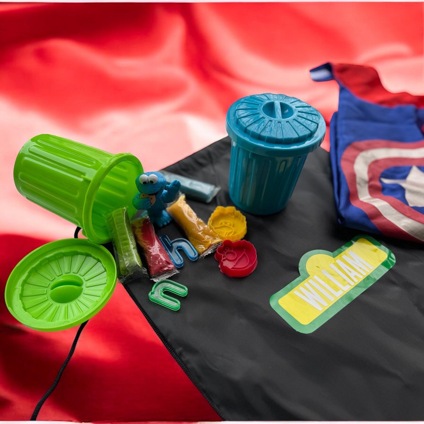 Sesame Street sensory playdough kit, glitter dough, alphabet molds, figurines, autism-friendly, 3+.