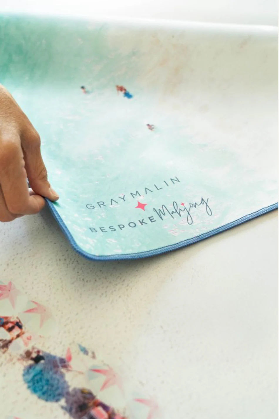 Pink and white umbrella Mahjong design