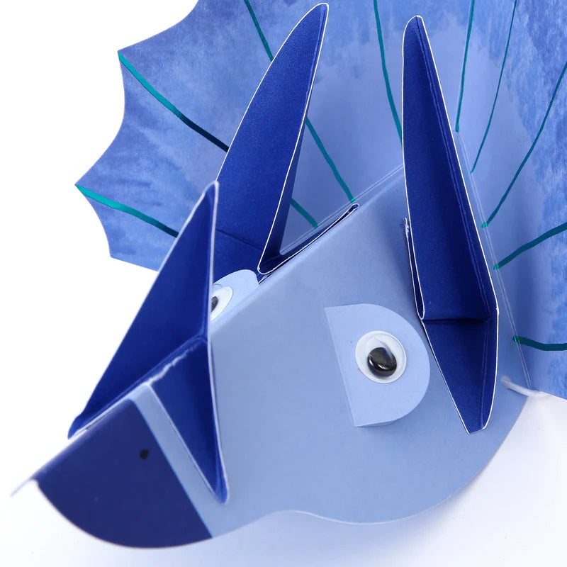 Dino-themed Triceratops hats with googly eyes, 4 colors, perfect for ages 3+ party fun