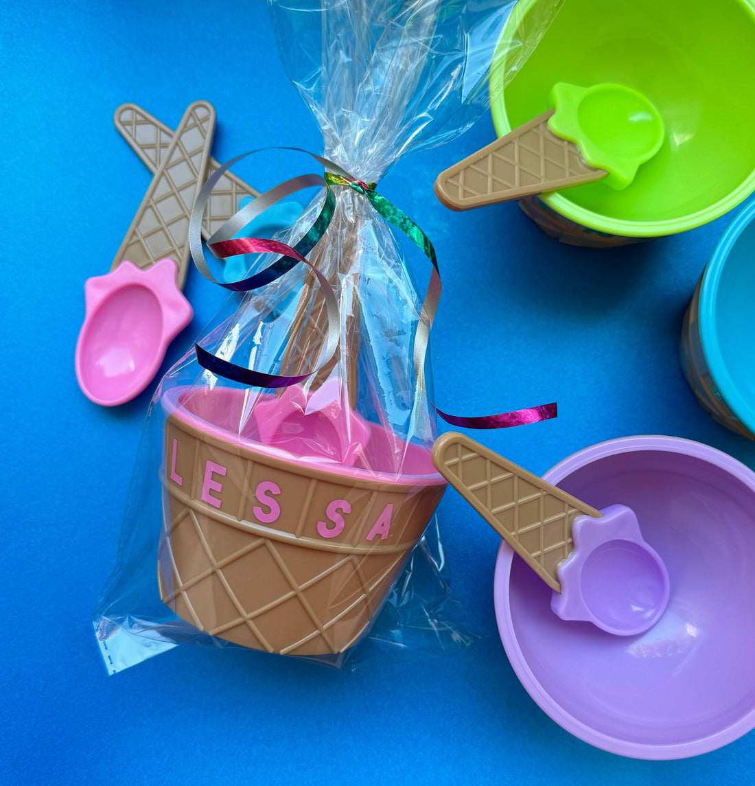 August birthday party ideas with personalized favors