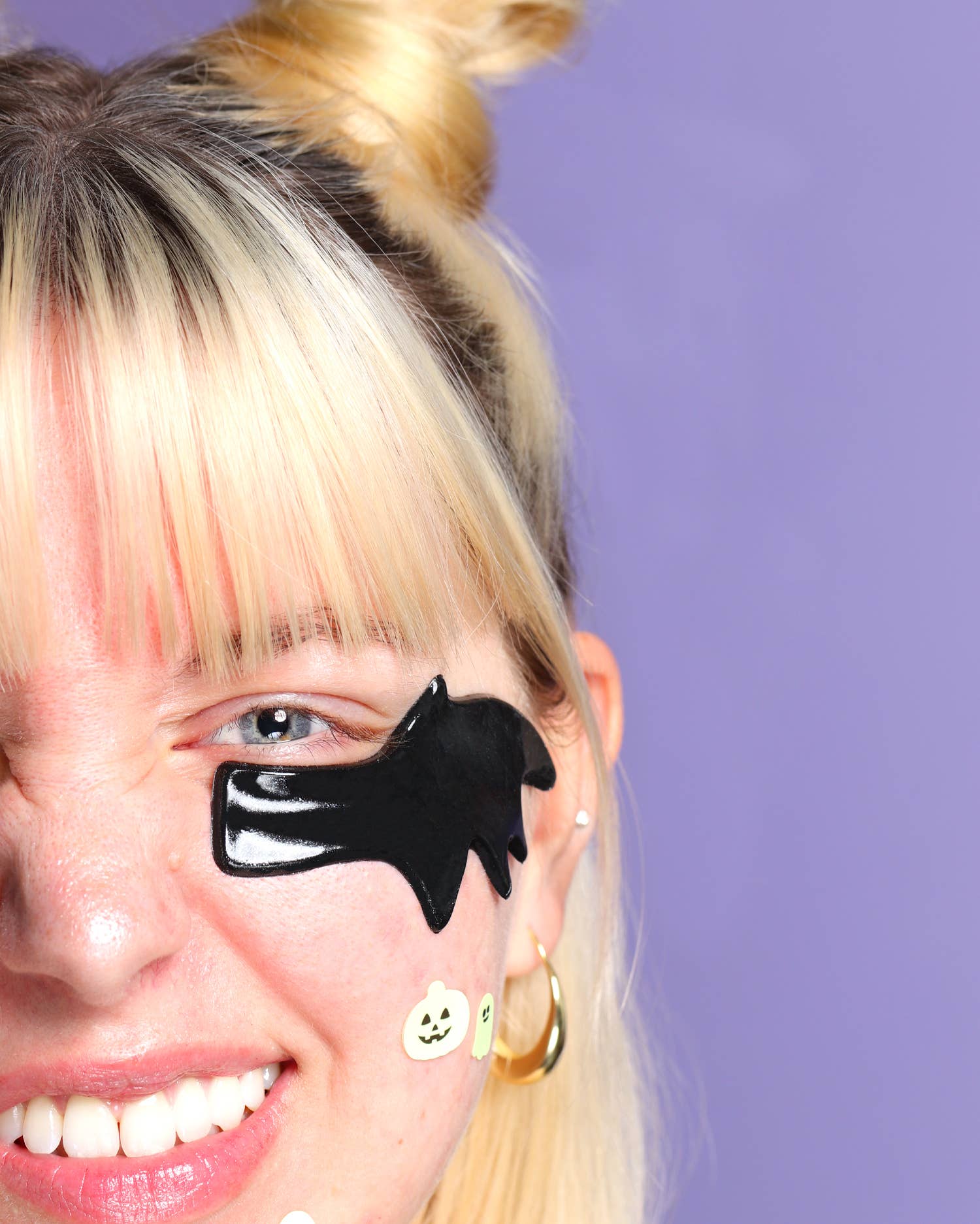 Detoxifying Undereye Masks with Charcoal, Tremella Mushroom, and Niacinamide - Helps Depuff and Brighten Dark Circles, Hydrogel Formula in Cute Bat Wing Shapes.