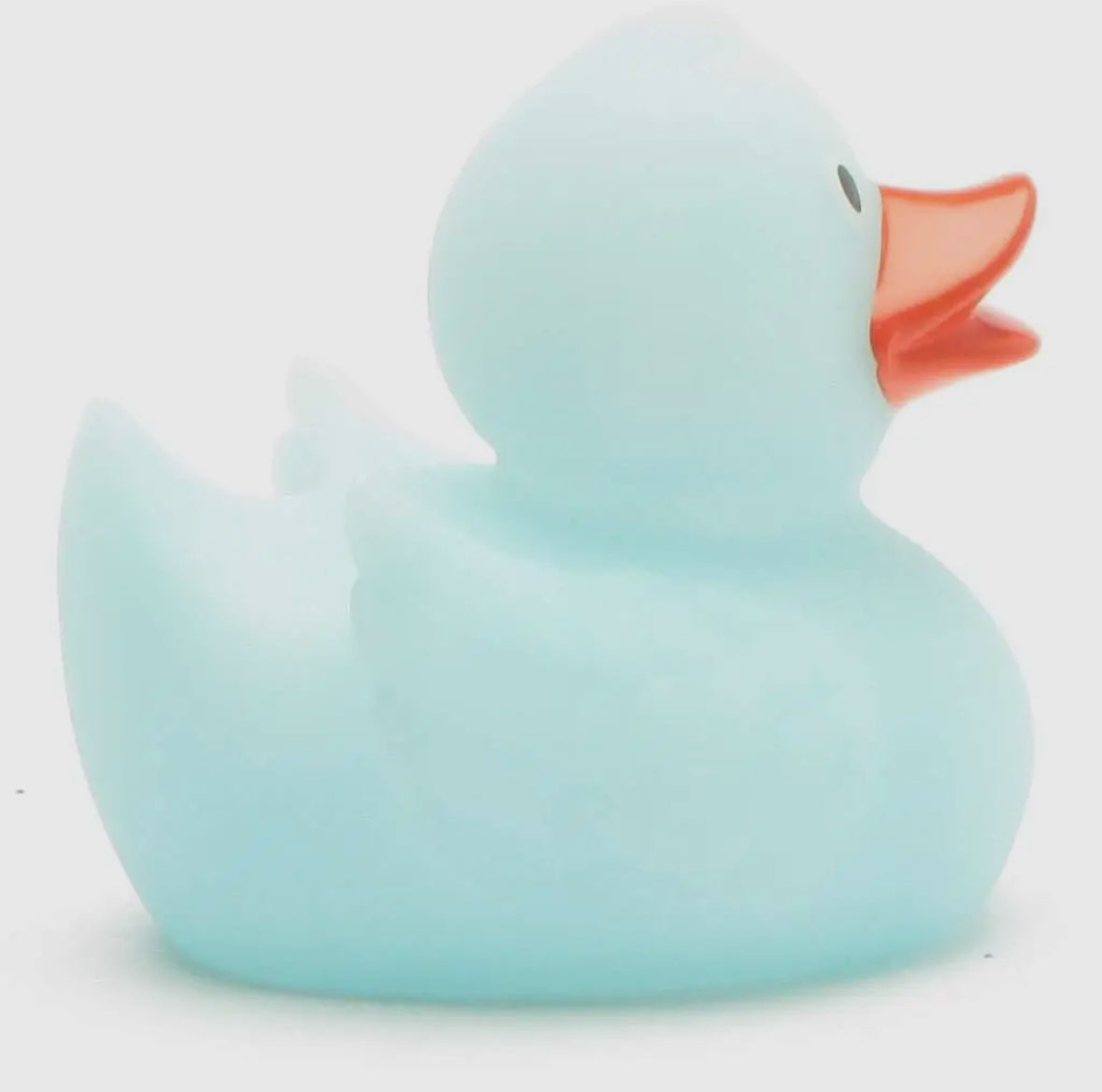 Glow-in-the-dark rubber duck that lasts up to 6 hours, perfect for bath time fun! Available in various colors and types. Dimensions: L: 7.5cm, W: 6.5cm, H: 7cm, featuring a squeak hole. Recommended for ages 18 months and older