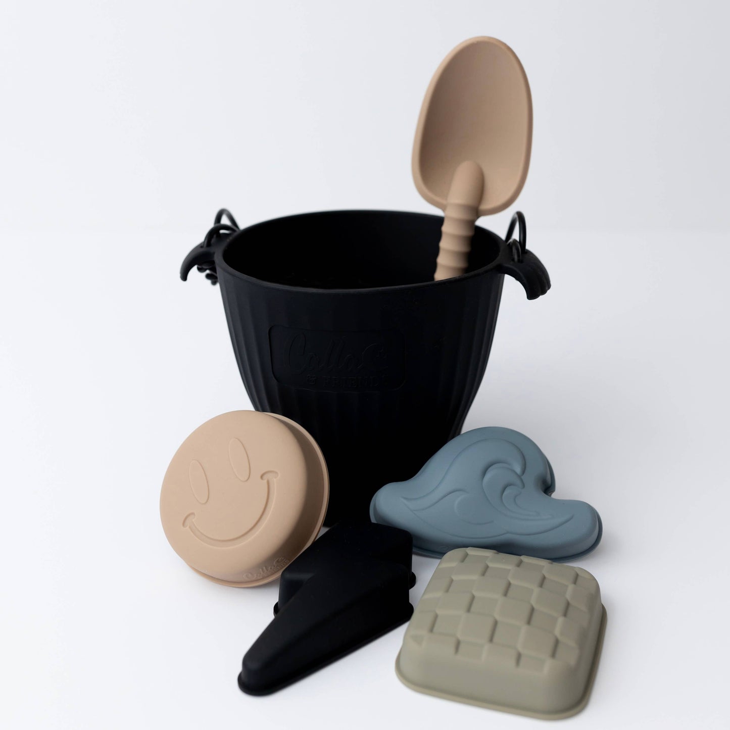 “BLACKOUT & BOLT” 🏝️ Silicone Beach Toy Set