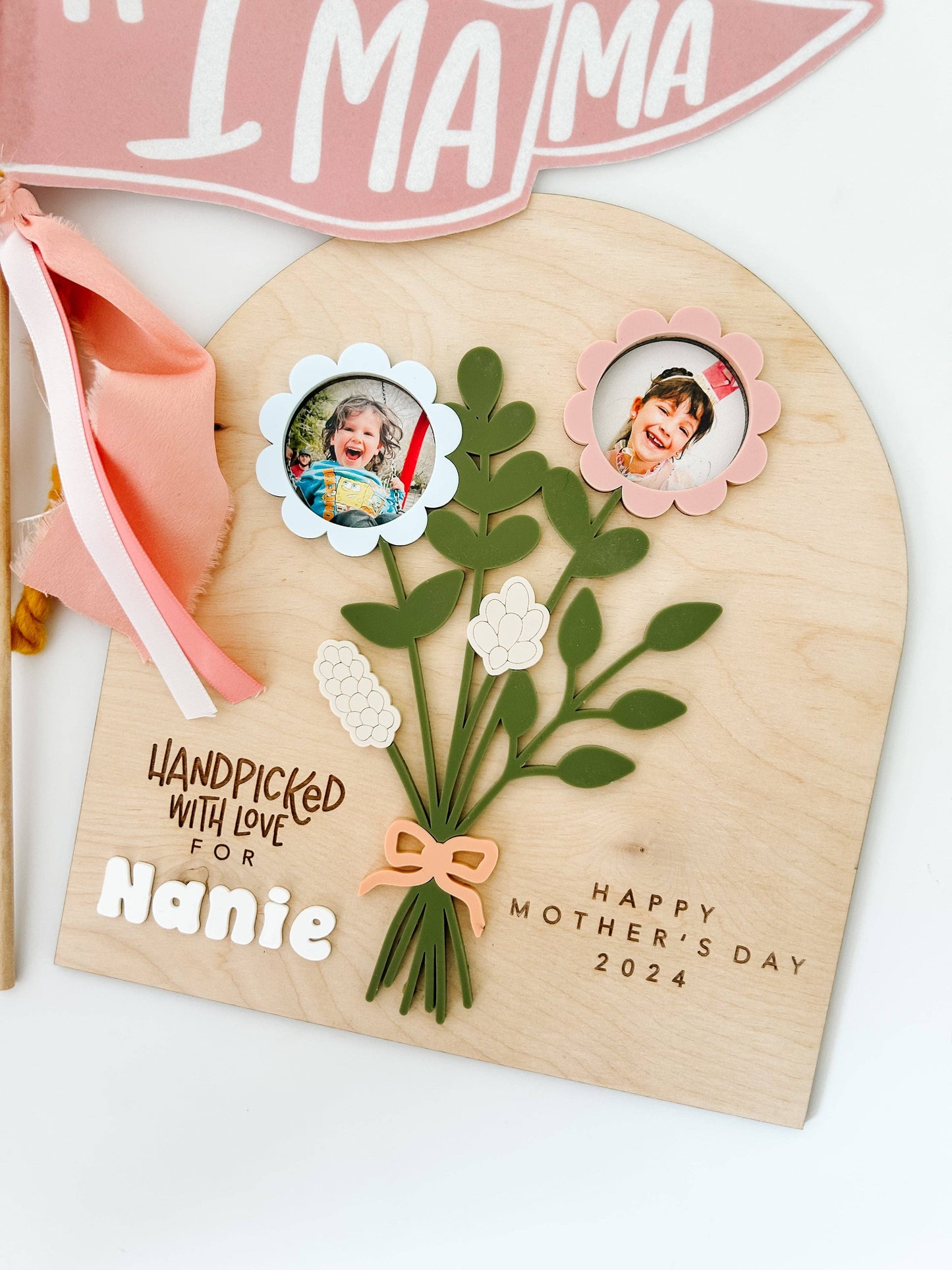 "Mom in Bloom" 🌸 Personalized Photo Flower Sign by Goldie Letter Company