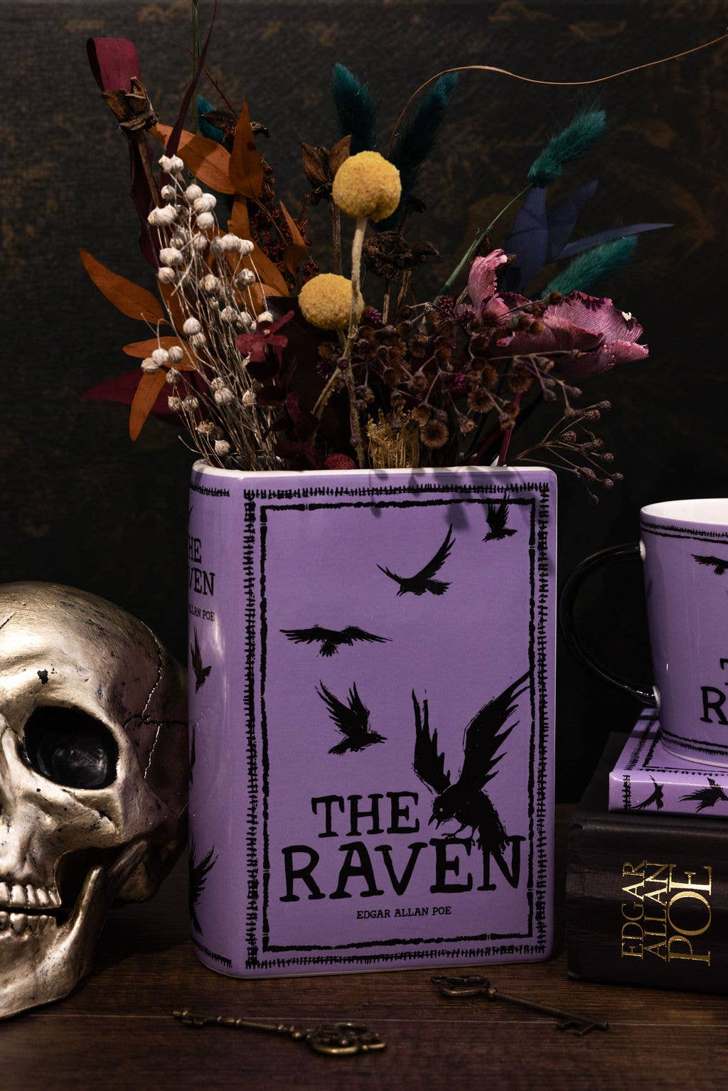 Ceramic vase for gothic bookish style