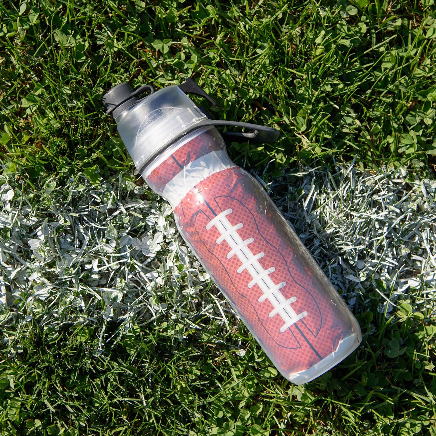 O2COOL Mist 'N Sip 20 oz Bottle Football: Mist N Sip 20oz. Bottle Football