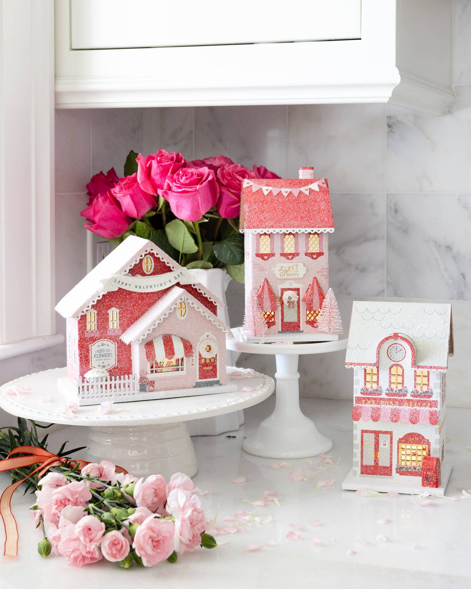 Lighted Valentine paper house with floral design