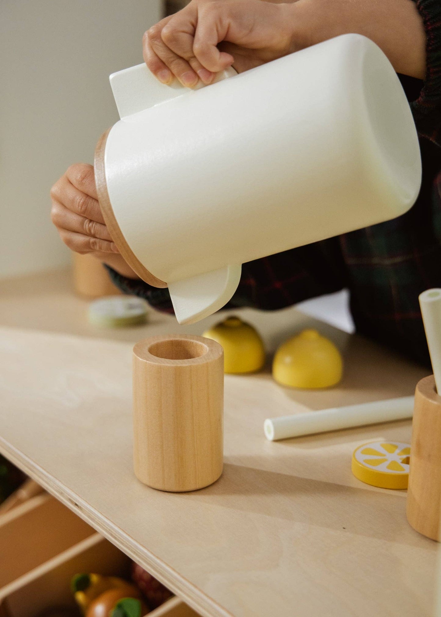 Kids role-play lemonade stand accessories