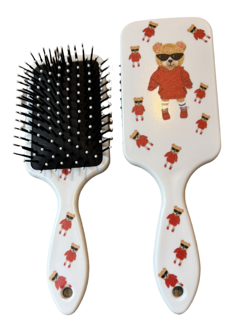 Teddy bear-shaped hairbrush – cute design, perfect for every hair type
