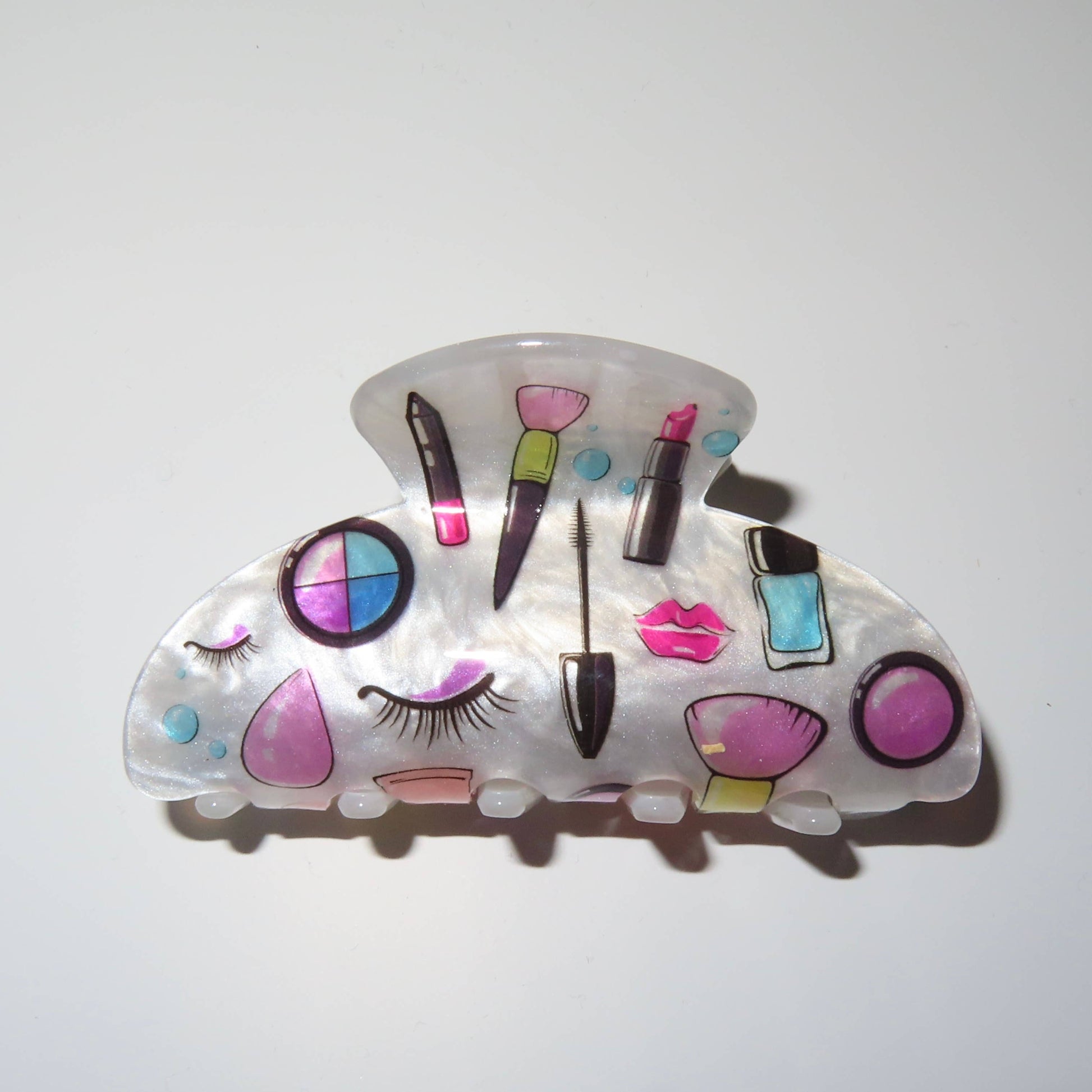 Graphic claw clip with makeup icons – cute for girls, teens, and women