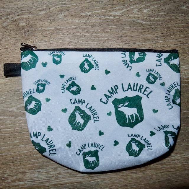 Lightweight kids’ cosmetic bag for camp