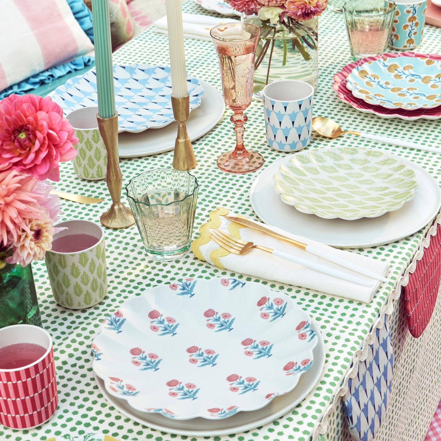"Sip in Style" 🌸 Reusable Floral Party Cups by Meri Meri