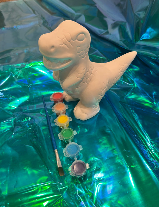 Dinosaur pottery painting kits, perfect for kids' parties and events. Includes a mini sculpture, paints, and paintbrush in cute packaging. Ideal for birthdays, baby showers, and more. Fun DIY activity for kids 3+, encouraging artistic expression and creativity.