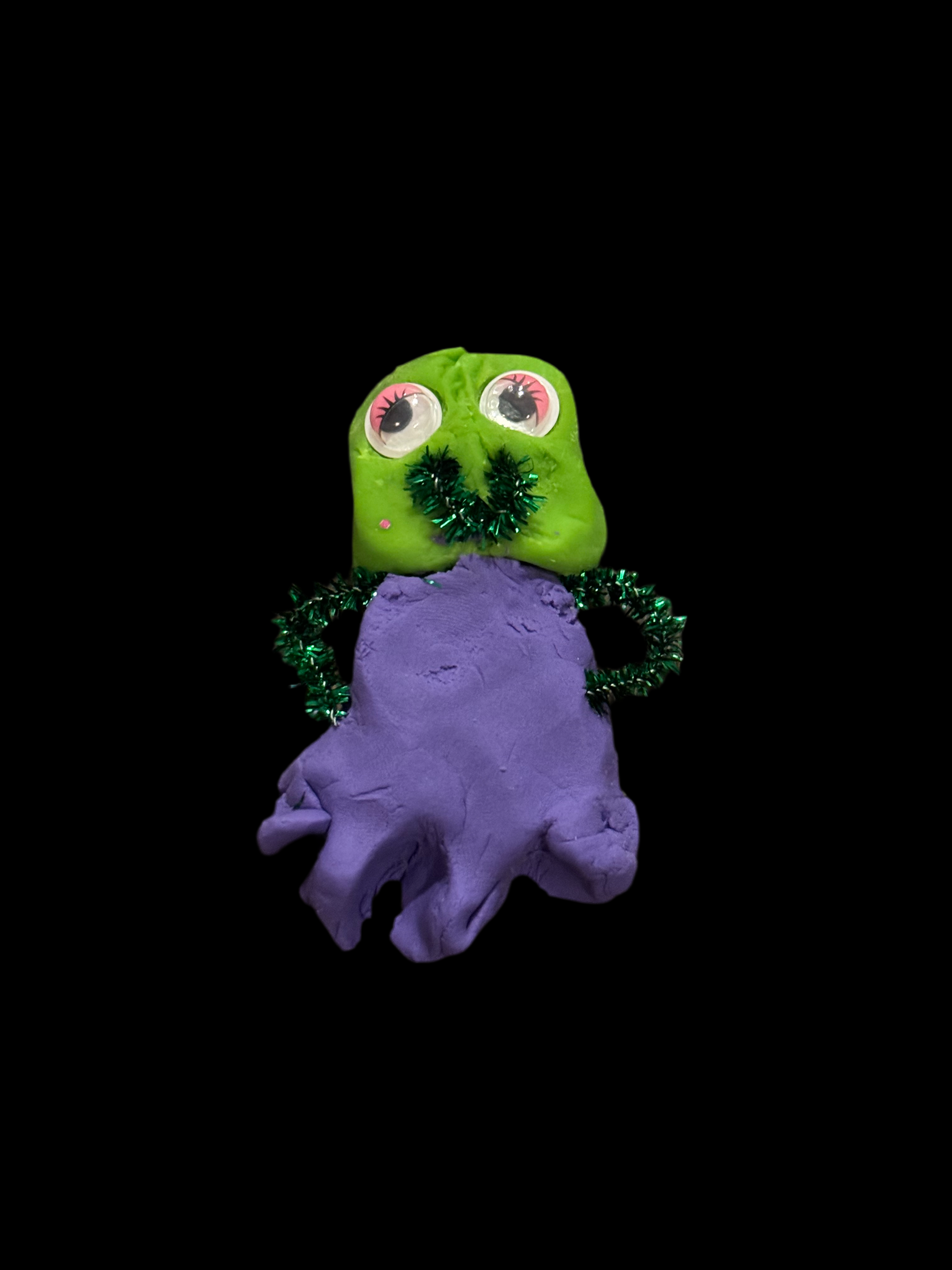 Halloween Sensory Kit for kids, spooky themed activities including witch, pumpkin, and alien themes, promoting fine motor skills and creativity.