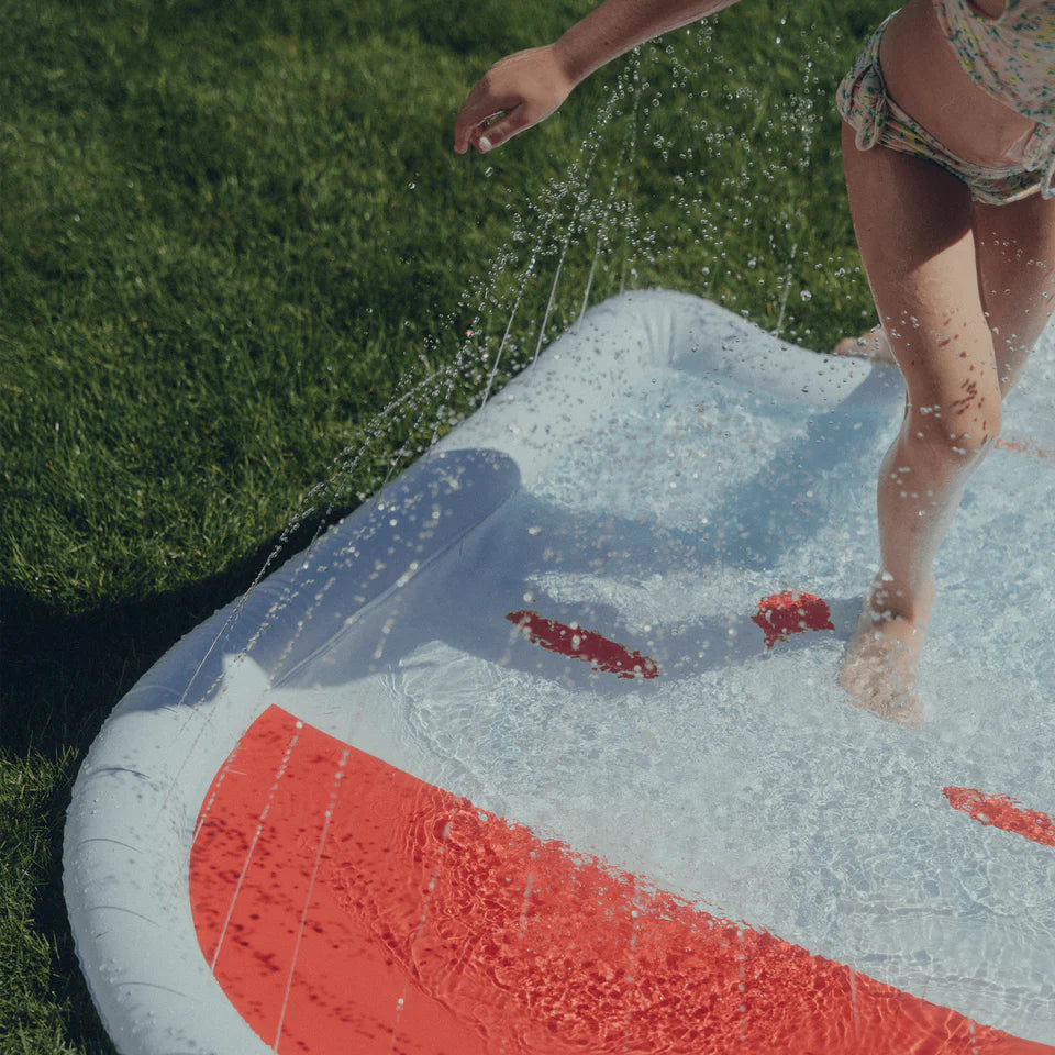 kids sprinkler splash mat red white blue design