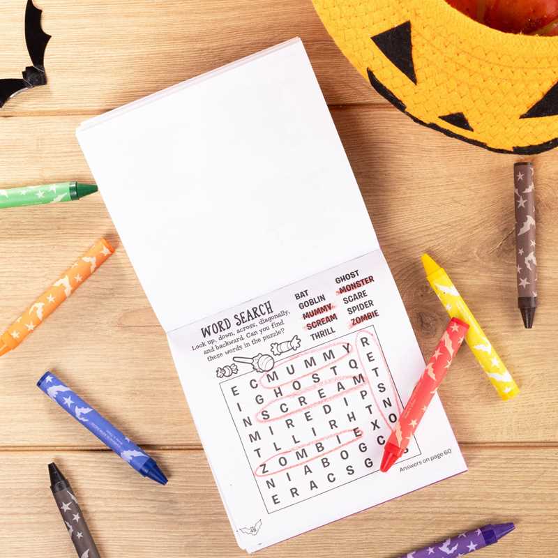Halloween carry-along coloring set for toddlers