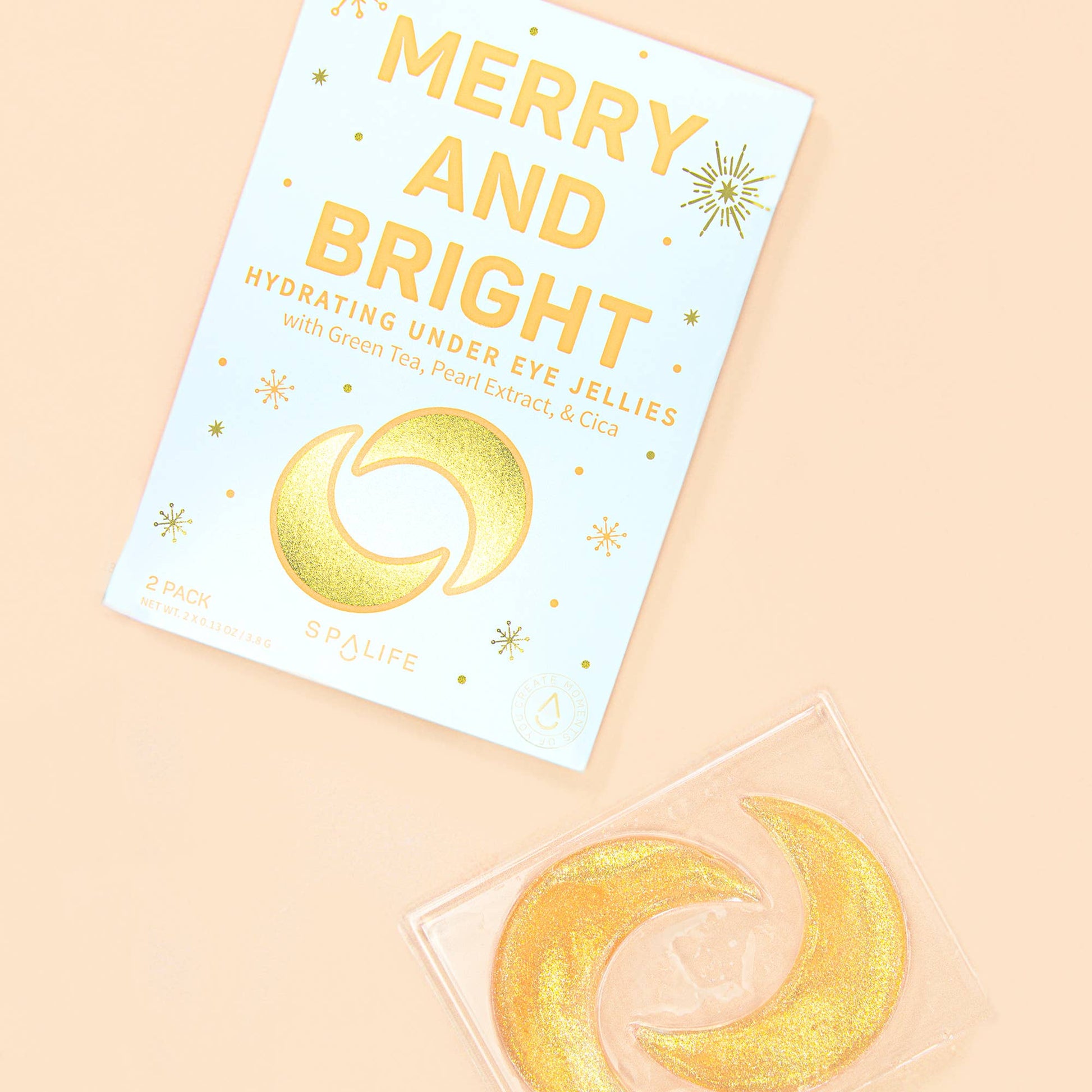 Moon-shaped under-eye masks infused with green tea, pearl extract, and cica to reduce puffiness, brighten dark circles, and soothe skin. Perfect for holiday prep, these sulfate and paraben-free masks energize and refresh the eye area in 15-20 minutes