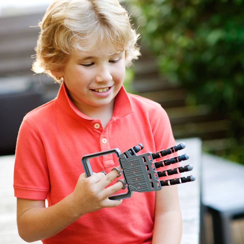 Pull-string robotic hand for kids to flex and move