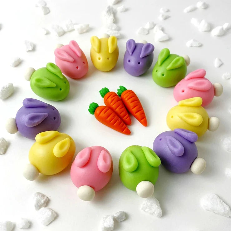 Pastel marzipan Easter bunnies with 3 bonus mini carrots, perfect for baskets and party treats.