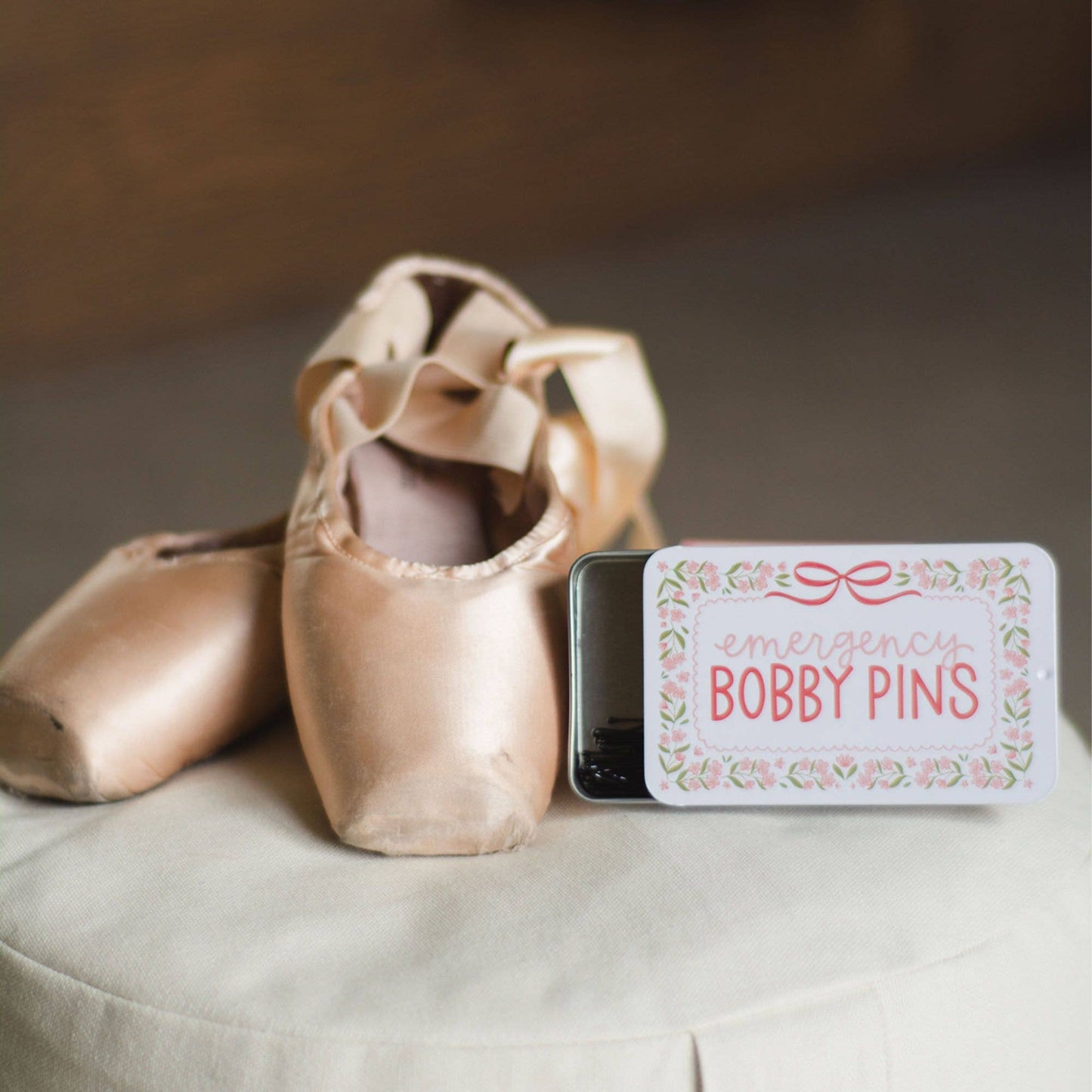 "Pin Emergency" 📌 Emergency Bobby Pins Travel Tin (60 Pins) by Pippi Post