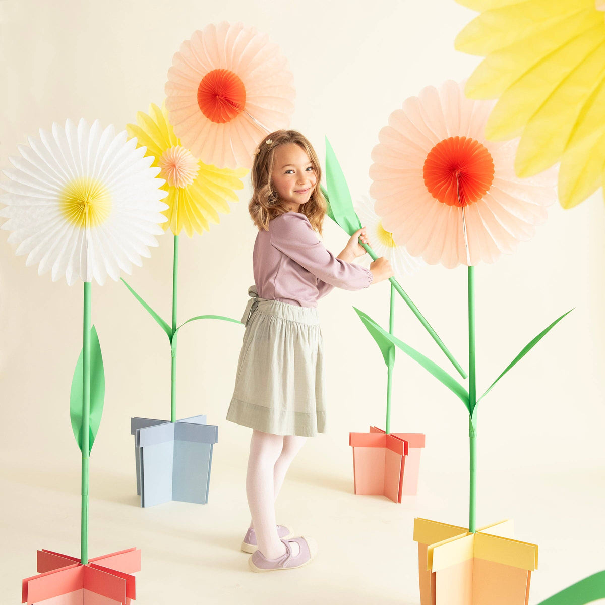 "Bloom Boom" 🌸 Large Stand-Up Flower Decorations by Meri Meri