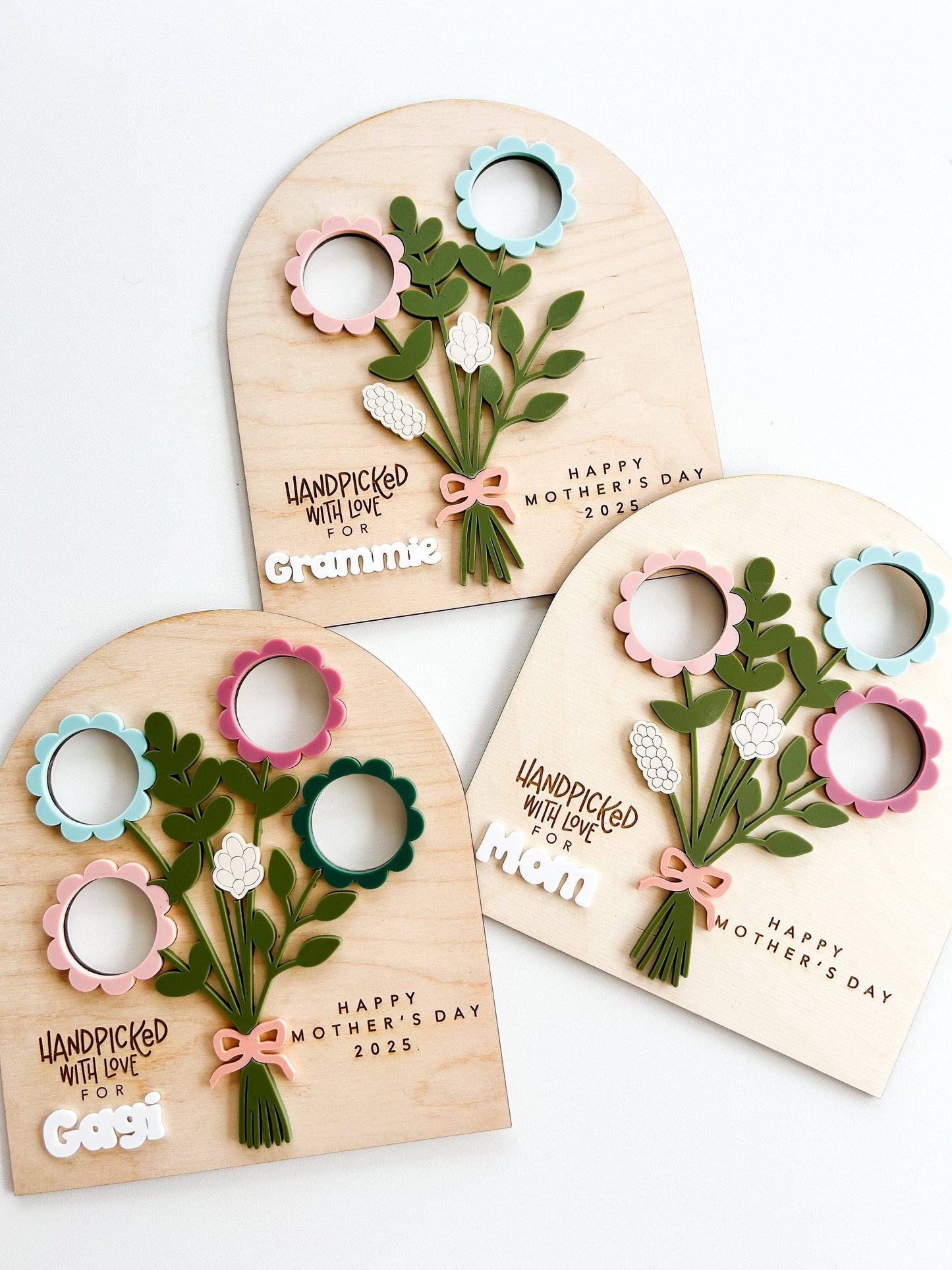 "Mom in Bloom" 🌸 Personalized Photo Flower Sign by Goldie Letter Company
