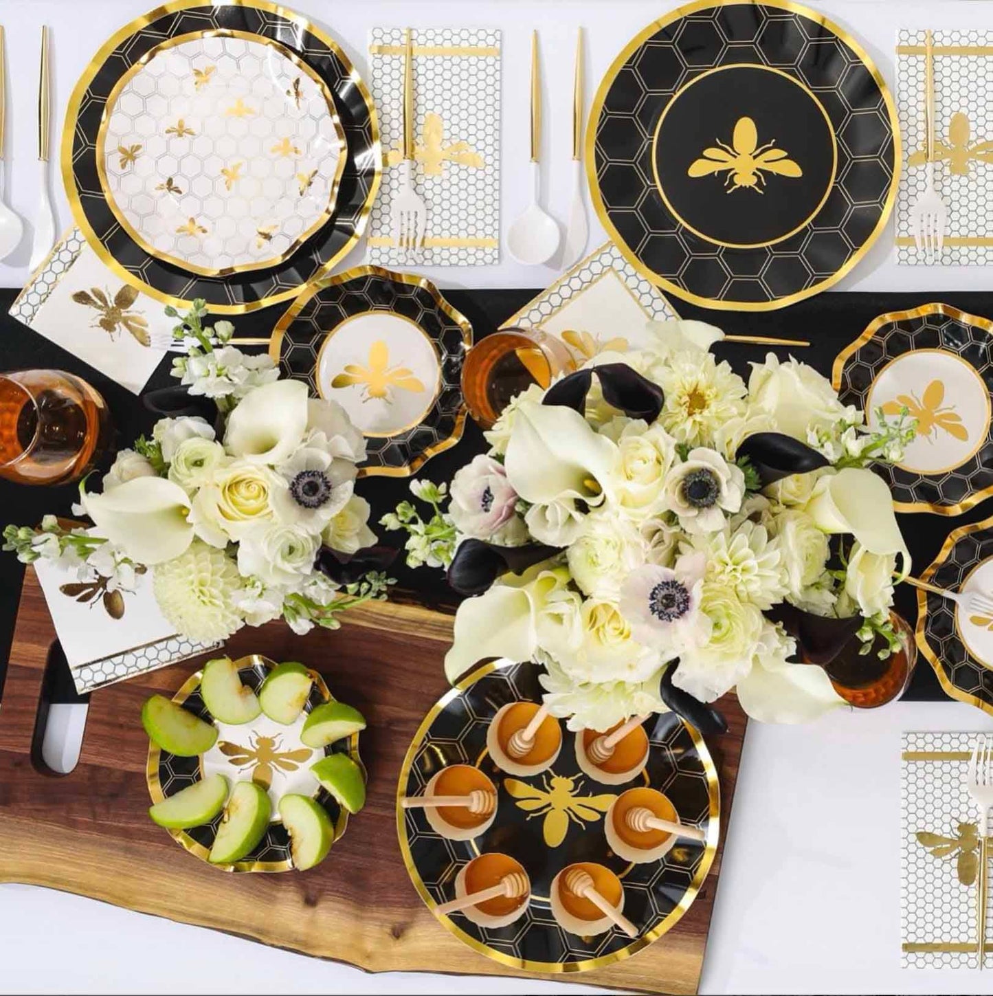 Luxurious bee-themed guest towels with gold detailing