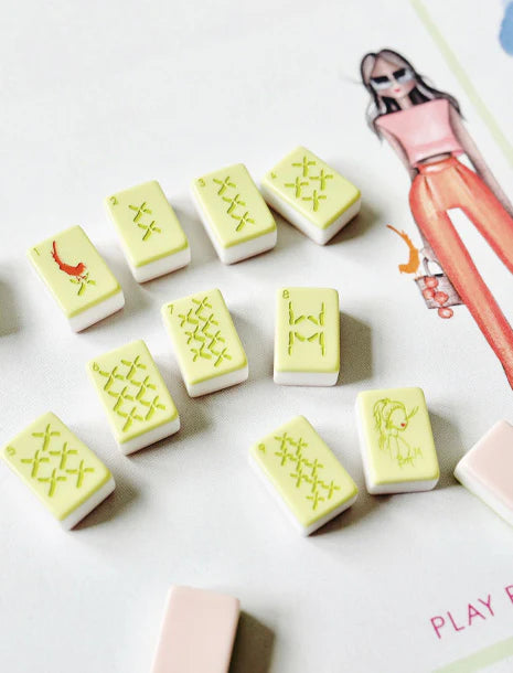 Mahjong set with canvas bag and dice