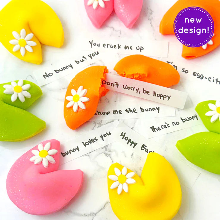 "Easter Wishes" marzipan fortune cookies – 8 pieces with cute sayings inside for your celebration.