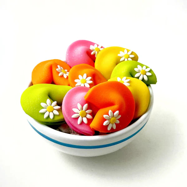 "Easter Wishes" fortune cookies – 8 marzipan cookies with festive sayings and glittery toppings.